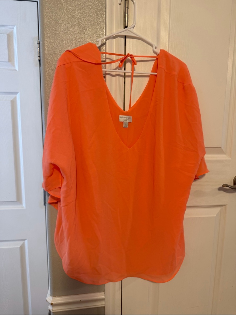 Bisou Bisou Coral V-Neck Sleeveless Top